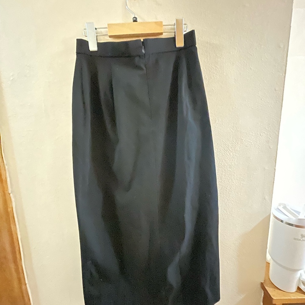 Elegant Black Women's Skirt